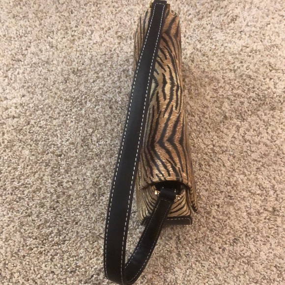 NWOT Liz Claiborne Leopard Bag - Picture 9 of 9